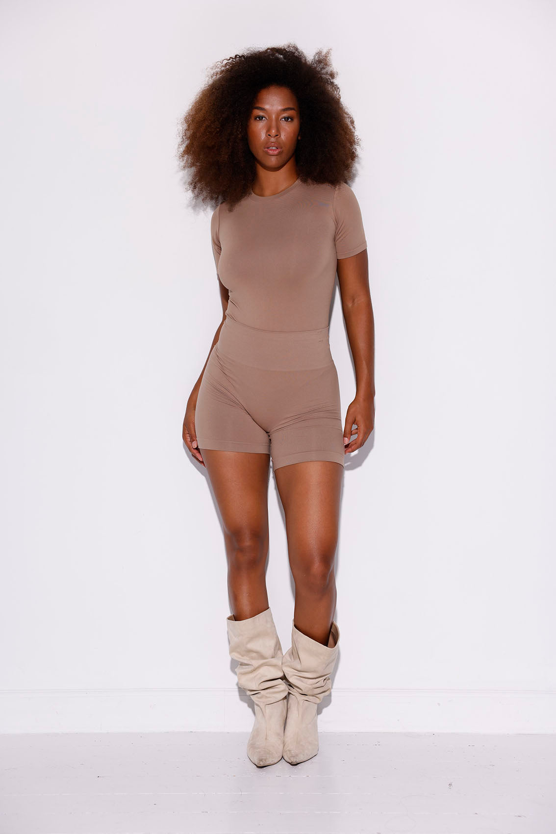 Honest Midwaist Shorts Functional Comfort - Nougat