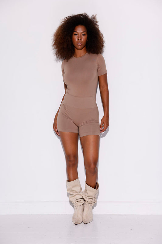 Honest Midwaist Shorts Functional Comfort - Nougat