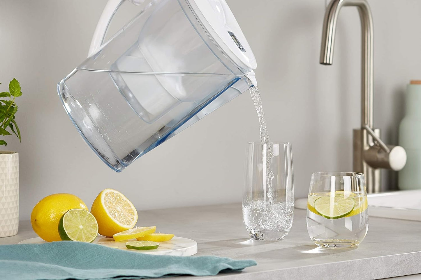 Amazon Basics Wasserfilterkartuschen, 12 Stück, passend für alle BRITA Systeme inkl. PerfectFit Systeme